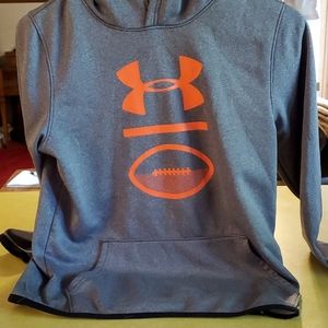 Under armour sweatshirt